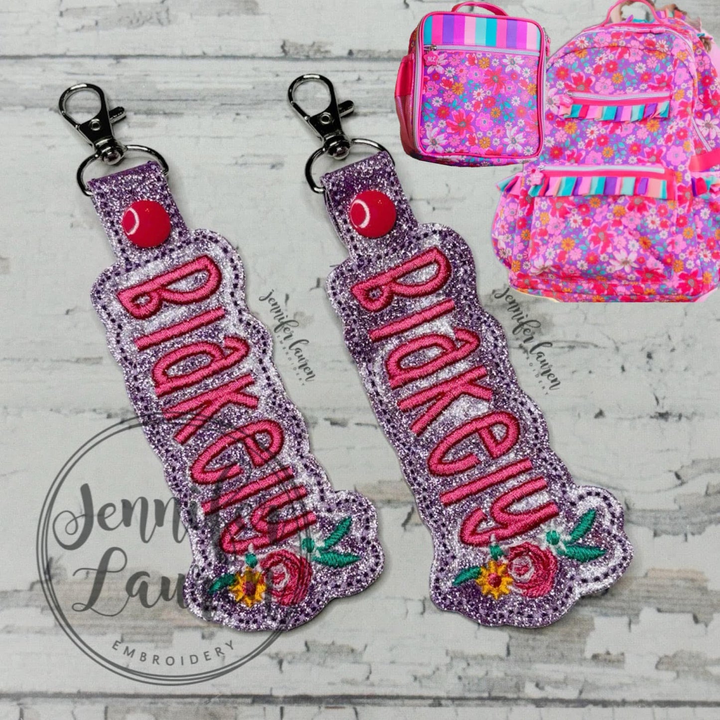 Outlined name tag + mini design - custom