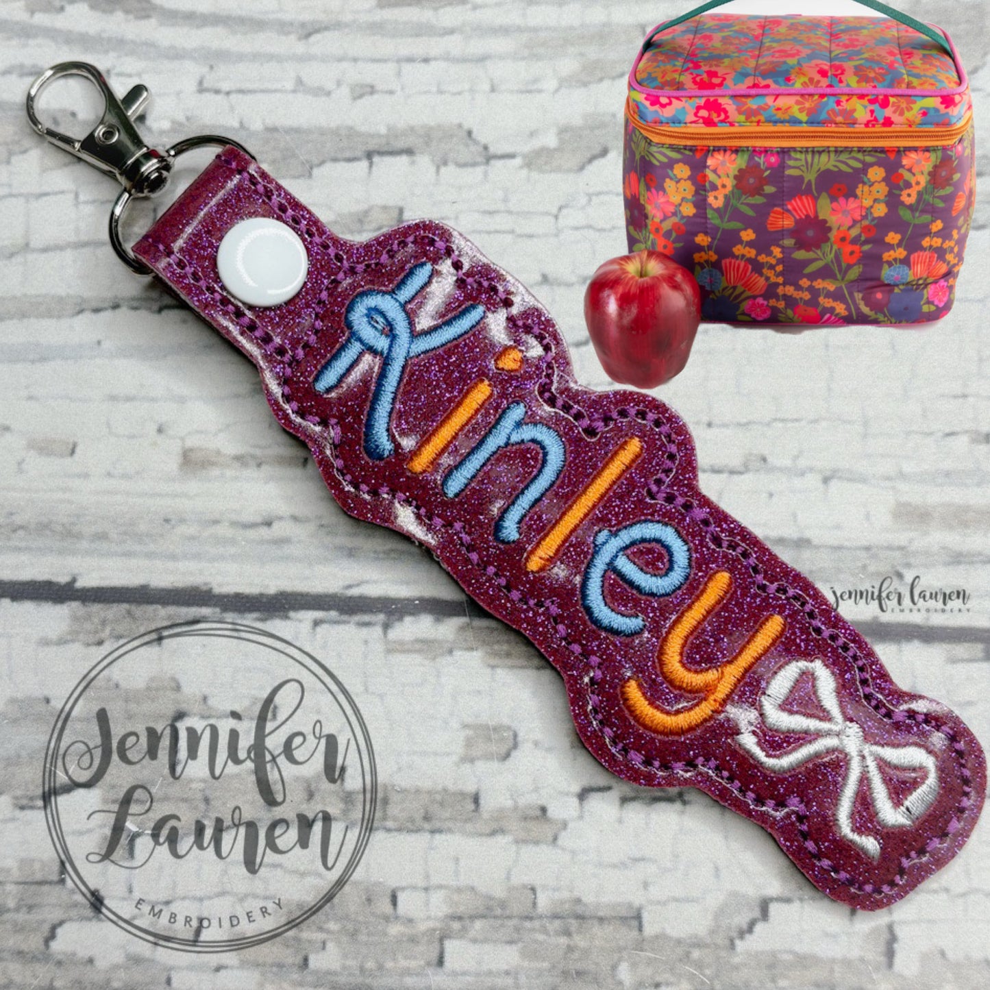 Outlined name tag + mini design - custom